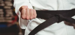 Karate Per L'autodifesa - Immagine Di Karateka Cintura Nera